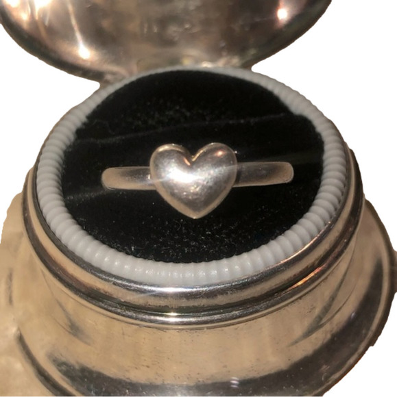 Vintage Jewelry - VTG Sterling Puffy Heart Ring Plain Band 925 Silver Sz 6